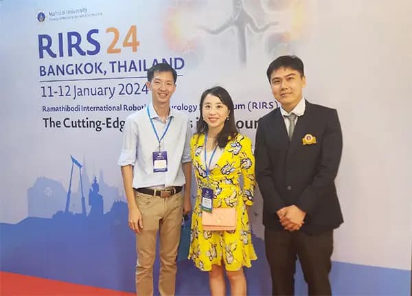 Dr. Phanpon performing advanced laser enucleation for large prostate cases.